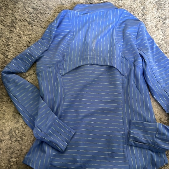 NWT Zero Gravity 1/4 zip mock size S - Picture 3 of 4